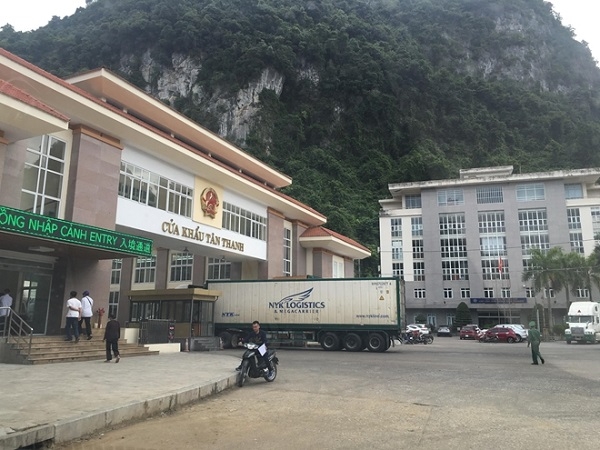 Xác minh thông tin Trung Quốc đột ngột dừng xuất nhập khẩu hàng hóa tại cửa khẩu Tân Thanh