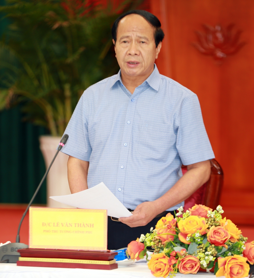  Phó Thủ tướng Lê Văn Thành: Tuyệt đối an toàn thì mới được sản xuất.