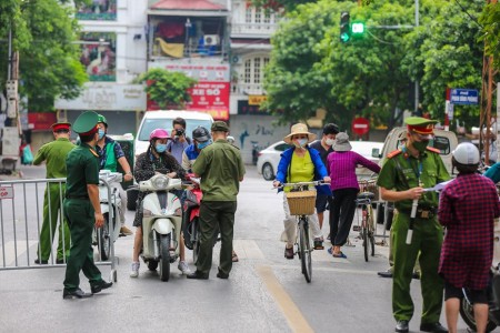 Công an TP Hà Nội thông báo chính thức về đối tượng, trình tự thủ tục duyệt cấp giấy đi đường