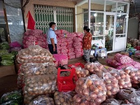 Tiền Giang: Phát hiện 4,2 tấn tỏi Trung Quốc vi phạm nhãn mác
