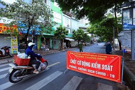 Sáng 15/9: Gần 398.500 ca COVID-19 đã khỏi; TP Hồ Chí Minh yêu cầu tiêm vaccine mũi 2 cho người đã tiêm mũi 1 ở nơi khác
