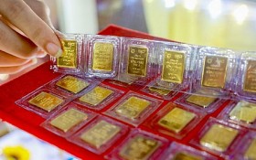 Giá vàng và ngoại tệ ngày 15/9: Vàng đảo chiều, USD sụt giảm