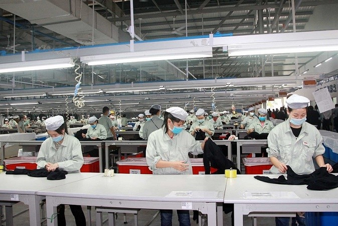 ADB hạ dự báo tăng trưởng GDP Việt Nam còn 3,8% trong năm 2021