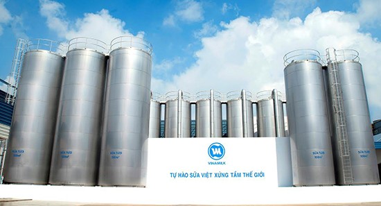 Hệ thống các bồn chứa sữa 150.000 lít hiện đại tầm cỡ thế giới được đầu tư tại nhà máy của Vinamilk