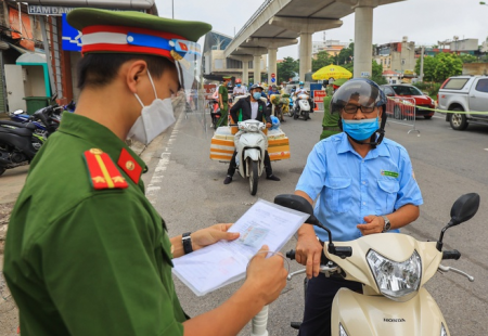 Hà Nội cho phép người dân dùng giấy đi đường cũ