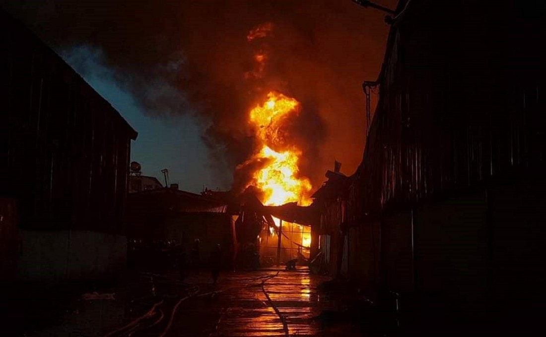 Cháy và nổ lớn tại tổng kho vật tư của nhà máy biến áp Đà Nẵng