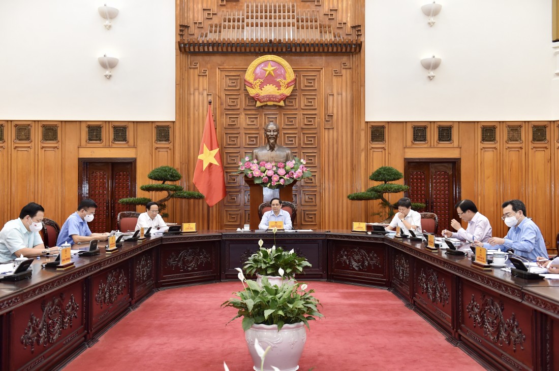 Thủ tướng Phạm Minh Chính chủ trì cuộc họp Thường trực Chính phủ vào ngày 15/7/2021 xem xét giải quyết những vướng mắc, vấn đề tồn đọng kéo dài liên quan đến dự án Nhiệt điện Thái Bình 2 - Ảnh: VGP/Nhật Bắc