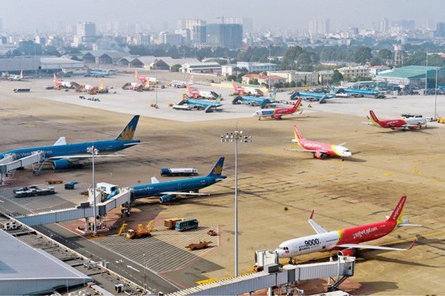 Cục Hàng không Việt Nam yêu cầu xử nghiêm đại lý bán vé máy bay vượt giá trần