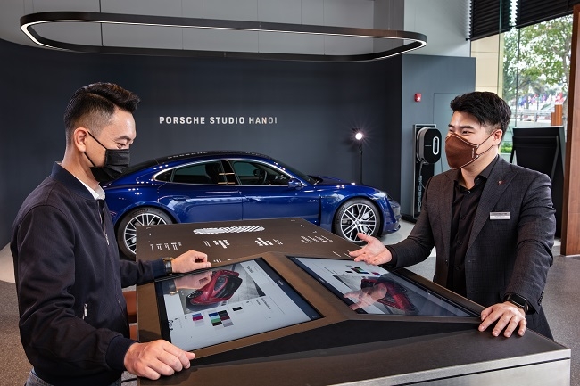 Porsche Studio chính thức ra mắt tại Hà Nội