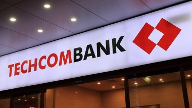 Techcombank đặt mục tiêu lợi nhuận 2023 giảm 14%