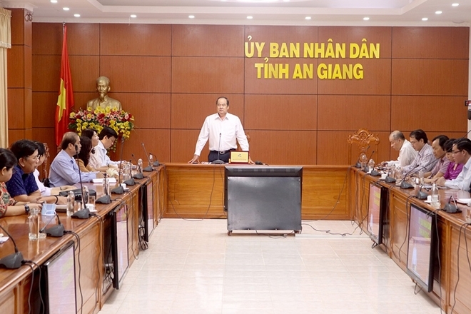 Chủ tịch UBND tỉnh An Giang phát biểu chỉ đạo giải pháp phòng, chống dịch