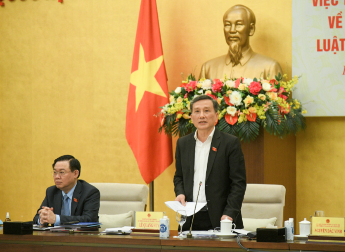 Chủ nhiệm Ủy ban Khoa học, Công nghệ và Môi trường của Quốc hội Lê Quang Huy phát biểu kết luận Hội thảo.