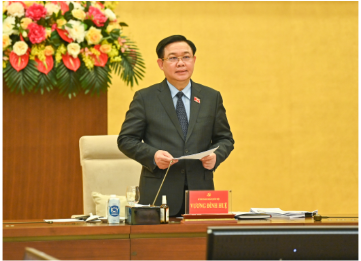 Chủ tịch Quốc hội Vương Đình Huệ kết luận buổi làm việc