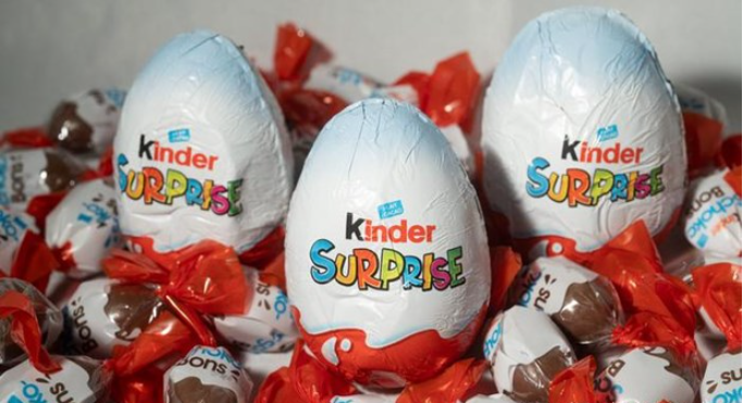 Người dân không sử dụng kẹo socola nhãn hiệu Kinder do có khả năng bị nhiễm khuẩn