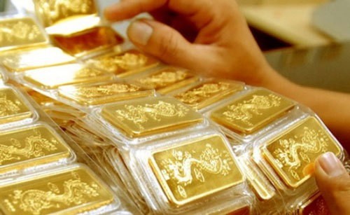 Giá vàng và tỷ giá ngoại tệ ngày 26/4: Giá vàng giảm nhẹ, USD bật tăng