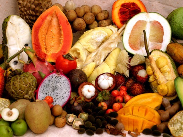 Giá thực phẩm ngày 26/4: Nhiều loại trái cây đầu mùa có giá khá cao