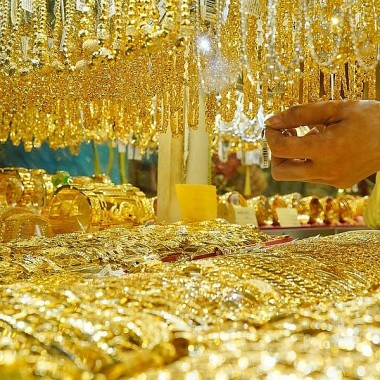 Giá vàng và tỷ giá ngoại tệ ngày 15/5: Vàng SJC neo cao ở ngưỡng 67,25 triệu đồng/lượng, USD tăng mạnh