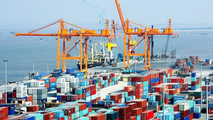 Cảng container Phù Đổng. Quy mô công suất cảng là 2,54 triệu tấn/năm; định hướng đến năm 2030 là 3 triệu tấn/năm.