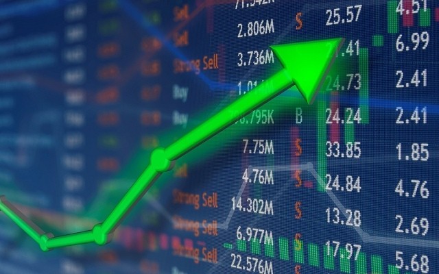Thị trường chứng khoán ngày 26/10: 'Làn sóng xanh' từ nhiều nhóm cổ phiếu kéo VN-Index lên 1.391,63 điểm
