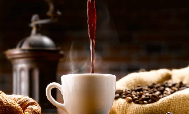 Giá cà phê và hồ tiêu ngày 21/10: Cà phê quay đầu tăng mạnh, hồ tiêu đồng loạt giảm 1.000 đồng/kg