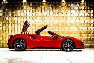 Ferrari 488 Pista Spider có giá sau thuế trên 30 tỷ đồng tại Việt Nam