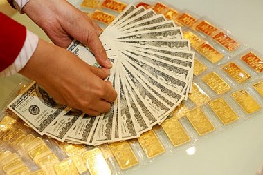 Giá vàng và tỷ giá ngoại tệ ngày 16/11: Giá vàng tiến sát mốc 61 triệu đồng/lượng, USD giảm nhẹ