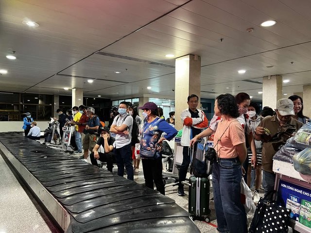 Bộ Giao thông vận tải yêu cầu khắc phục ngay trình trạng chậm trả hành lý tại sân bay