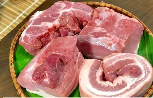Bản tin thực phẩm ngày 7/12: Giá thịt lợn hơi duy trì ổn định, giá rau củ khá cao