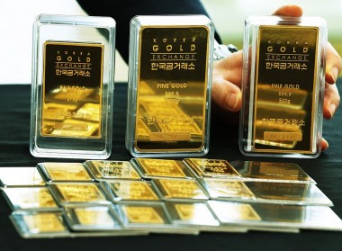 Giá vàng và tỷ giá ngoại tệ ngày 8/12: Giá vàng đang giao quanh ngưỡng 66-67 triệu đồng/lượng