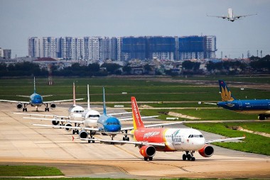 Giá vé máy bay hôm nay 24/11: Giá vé các chặng phổ biến tăng vọt tại các hãng, chặng bay Đà Nẵng - Hà Nội đã gần hết chỗ
