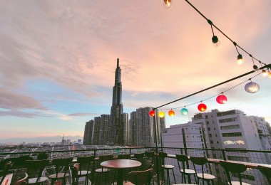 6 quán cocktail rooftop tuyệt đẹp để ngắm trọn vẹn pháo hoa Tết Dương lịch 2023 tại TP HCM