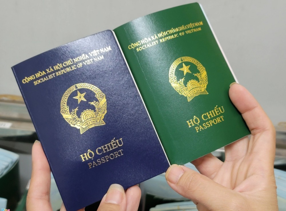 Mẫu hộ chiếu mới và cũ