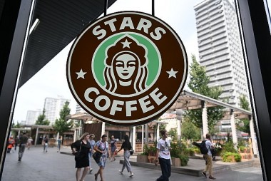 Nga khai trương thương hiệu Stars Coffee thay thế Starbucks