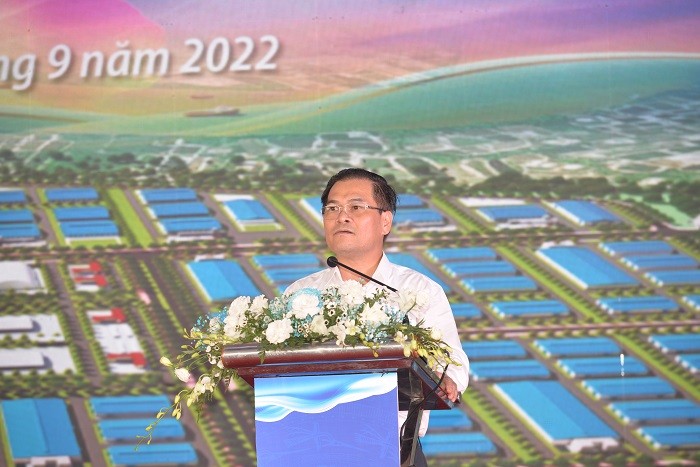 Ông Bùi Văn Khắng, Phó chủ tịch UBND tỉnh Quảng Ninh phát biểu tại buổi lễ.