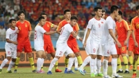 Hai đội bóng UAE từ chối đá giao hữu với Trung Quốc và muốn đá với Việt Nam