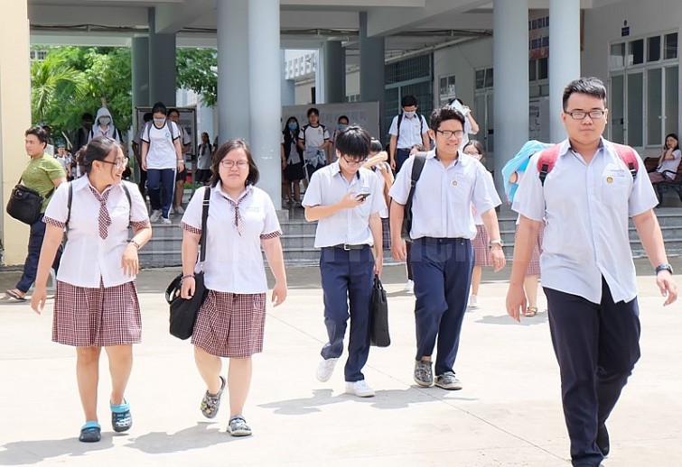 Bao giờ học sinh, sinh viên tại Hà Nội đi học trở lại?