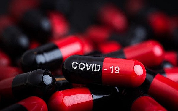 Hãng Pfizer thử nghiệm lâm sàng thuốc viên trị Covid-19