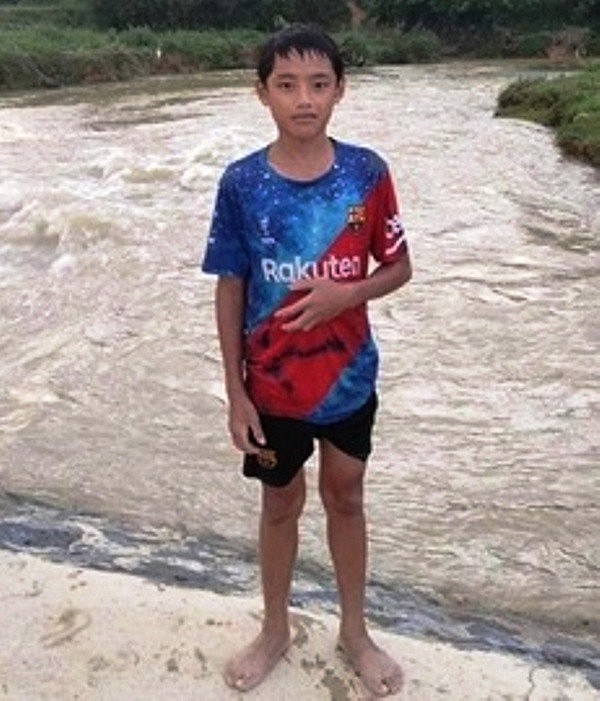 Thanh Hóa: Nam sinh lớp 7 lao xuống dòng nước xiết cứu bé gái 9 tuổi