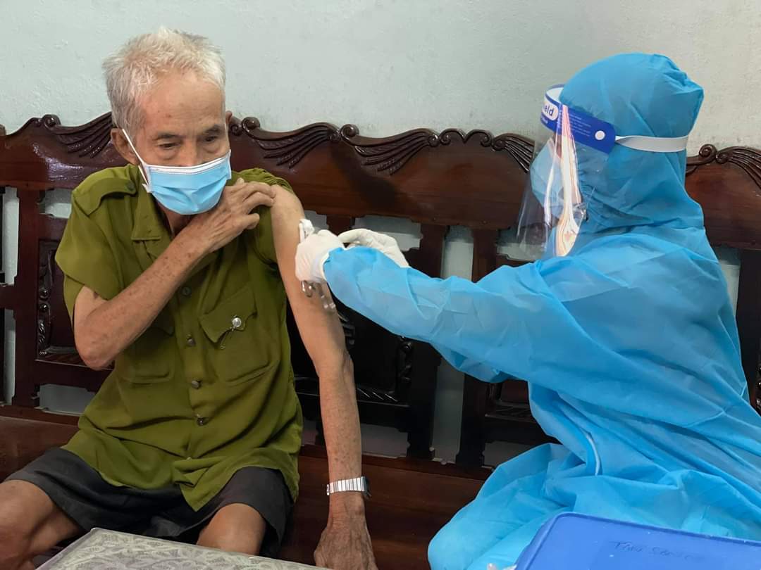 Việt Nam về đích sớm tiêm vaccine phòng COVID-19: Trái ngọt trong cuộc chiến chống đại dịch   - Ảnh 14.
