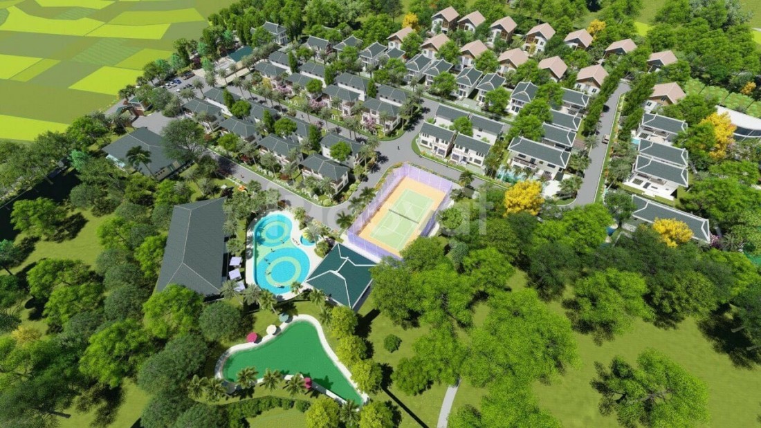 Green Oasis Villas chỉ nằm cách xa trụ sở UBND xã Nhuận Trạch khoảng 1 km và cách trụ sở UBND huyện Lương Sơn, Hòa Bình khoảng 8 km. Tuy nhiên, công tác xử lý những vi phạm của Green Oasis Villas gần như vẫn “giẫm chân tại chỗ”.