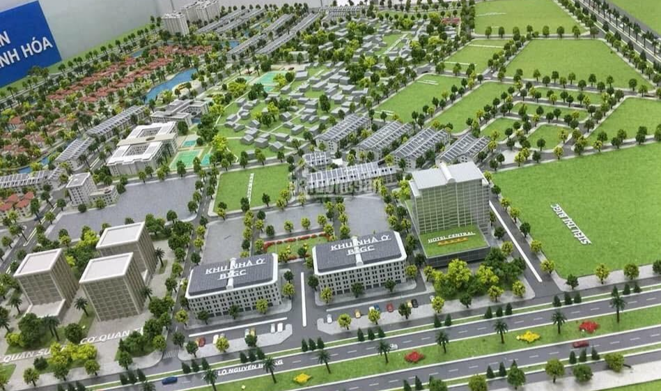 Dự án Khu đô thị Đông Hải, TP Thanh Hóa, năm phê duyệt 2015, tổng diện tích 41,28 ha, có địa chỉ tại phường Đông Hải, do Liên danh Tổng Công ty Cổ phần Miền Trung và Công ty CP IDEC Việt Nam là chủ dự án.