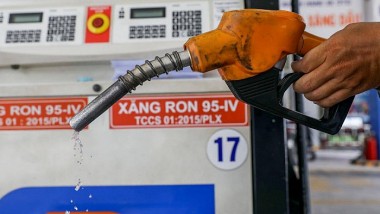 Giá xăng có thể tiếp tục tăng vào ngày mai