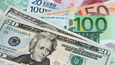 Vì sao USD vẫn thống trị, euro bị bán phá giá sau khi Nga tấn công Ukraine?