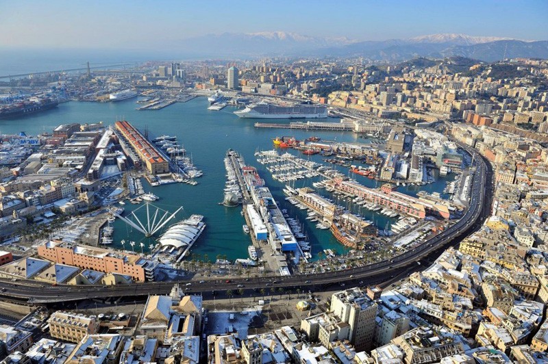 Hiện đã có 36 container đến cảng Genoa (Italia) nhưng các doanh nghiệp bán vẫn chưa nhận được tiền thanh toán.