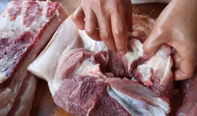 Đi chợ không nên mua phần thịt lợn chứa nhiều độc tố này - Ảnh 1.