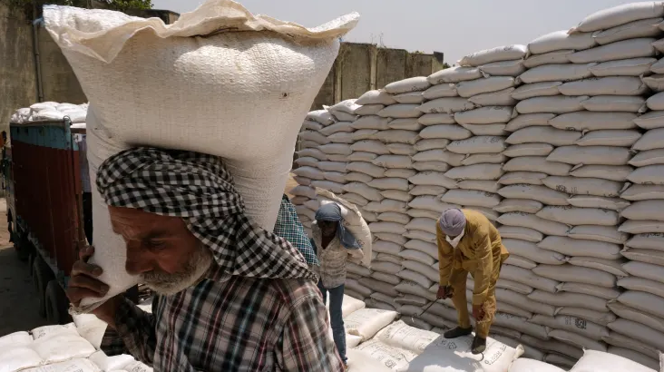 Sau lúa mì, Ấn Độ tiếp tục hạn chế xuất khẩu đường - Ảnh 2.