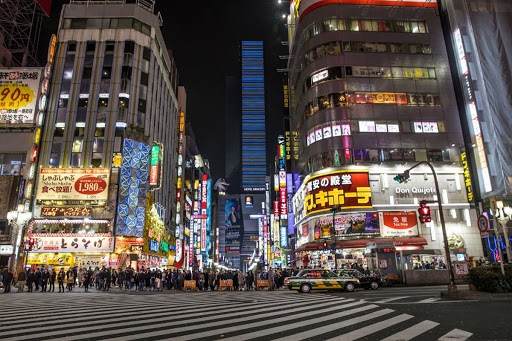 Thành phố đứng thứ hai theo bảng xếp hạng của EIU là Osaka của Nhật Bản. Đất nước hoa anh đào là quốc gia châu Á duy nhất lọt vào top 10 với 2 thành phố lần lượt là Osaka và Tokyo. 