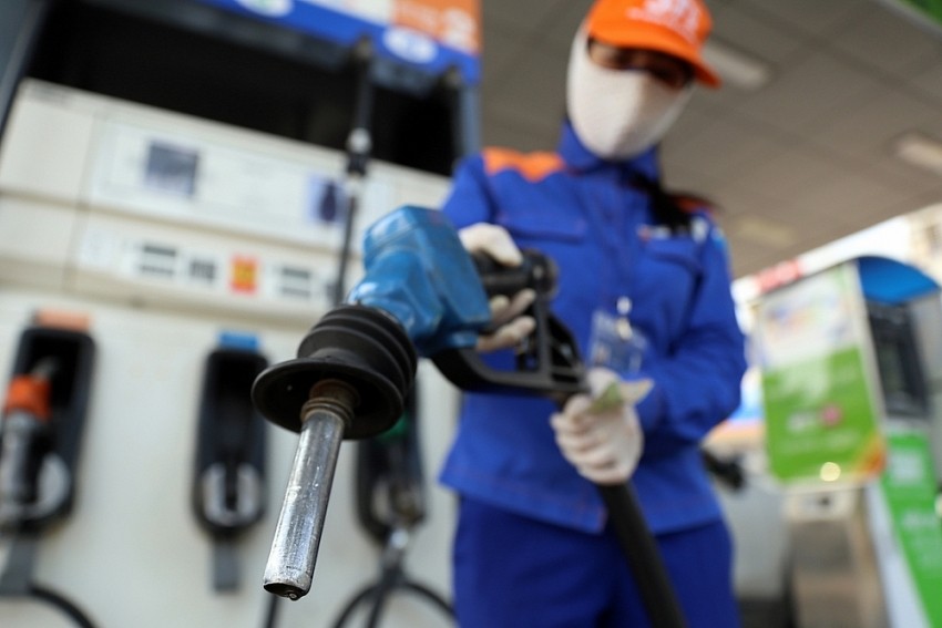 Giá xăng dầu sẽ giảm trong kỳ điều hành 21/9. Ảnh minh hoa