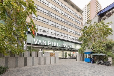Văn Phú - Invest bị xử phạt 200 triệu đồng vì giao dịch chui, dòng tiền kinh doanh âm 1.078 tỉ đồng