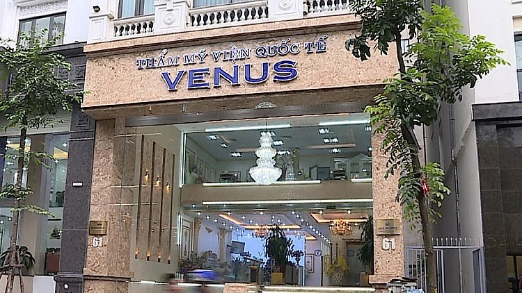 Hệ thống thẩm mỹ Venus tại Hà Nội cũng đã nhiều lần bị cơ quan chức năng xử phạt. Trong ảnh là thẩm mỹ viện Venus tại địa chỉ 61 Ngô Thì Nhậm (Hai Bà Trưng, Hà Nội))
